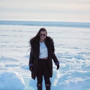 Meet your Posher, E-m